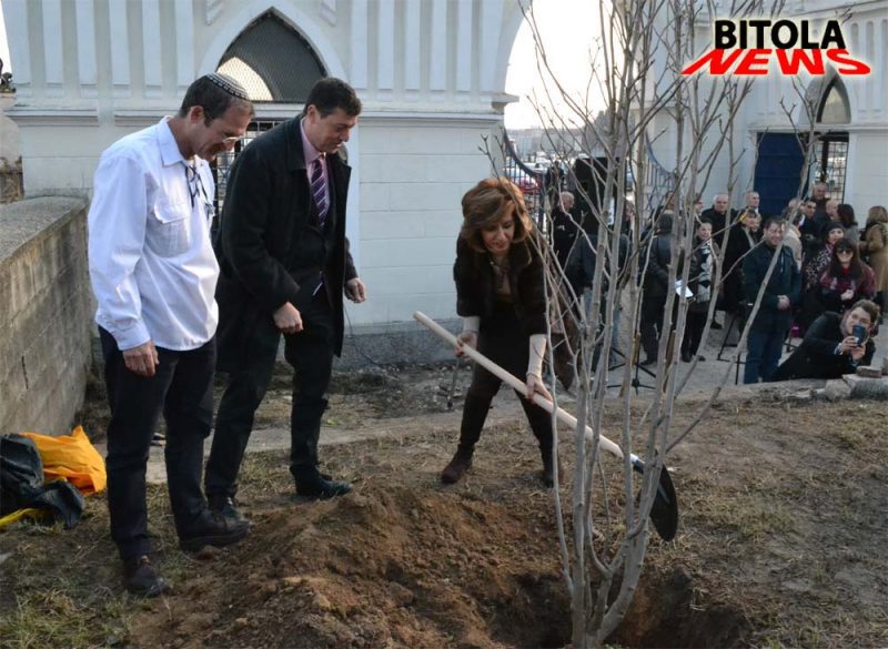 Деновиве пред 10 години: Еврејските гробишта ќе се преуредуваа во Меморијален парк на Евреите од Битола (фото)